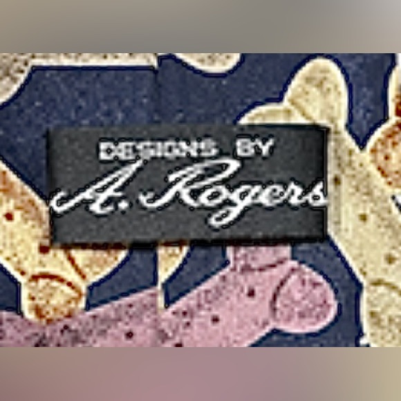 🦴🐶 DOG BONE TIE!! DESIGNS BY A.ROGERS TIE! PERFECT FOR THE “DOGGY DADDY” 🐶🦴 - Picture 5 of 11